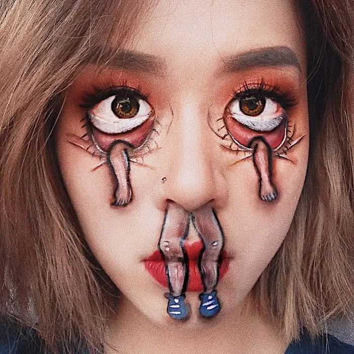 This Self-Taught Artist Can Transform Herself Into Mind-Bending Optical Illusions (25 Pics)