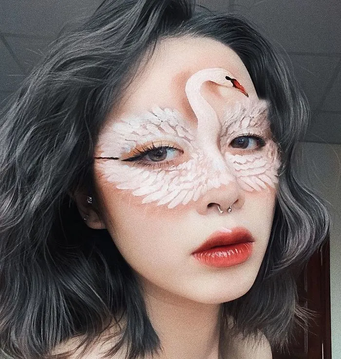 This Self-Taught Artist Can Transform Herself Into Mind-Bending Optical Illusions (25 Pics)