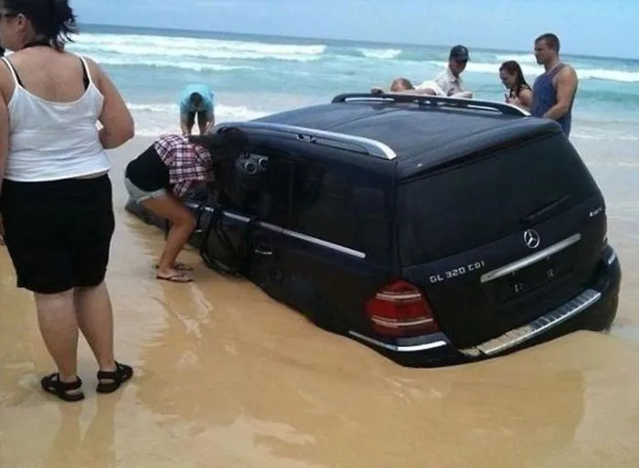 Por aparcar en la playa