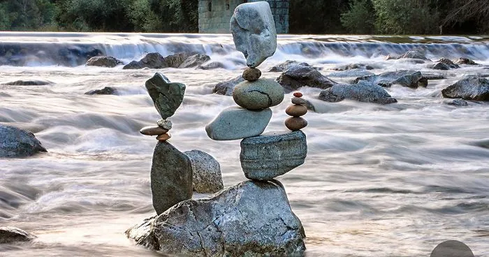 I've Been Practicing Stone Balancing For 10 Years, It's The Best Kind Of Meditation For Me (50 New Pics)
