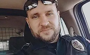 Girl Shares How A Creep Got Her Contact Info To Harass Her, Turns Out He's A Cop