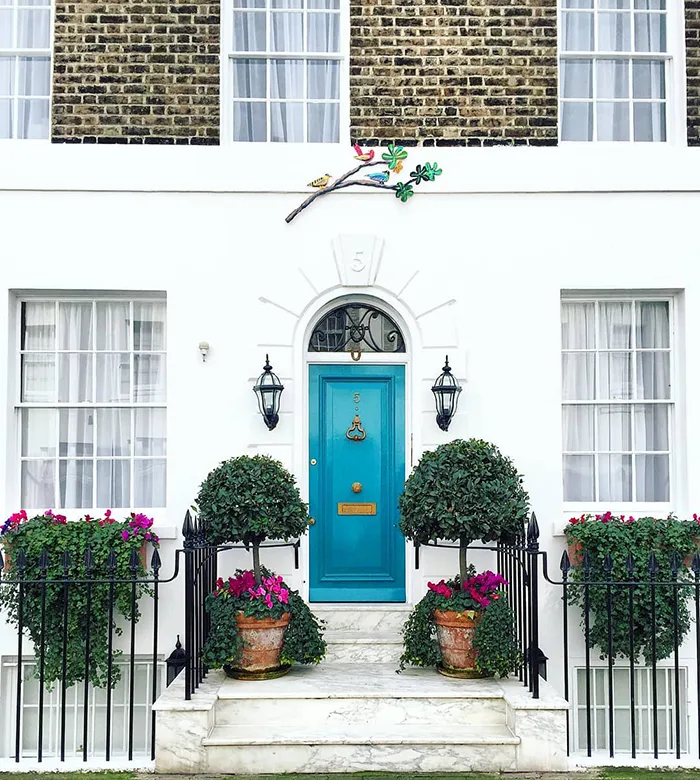 These 30 Charming Front Doors Around London Look Like They're Part Of Sets In A Wes Anderson Movie