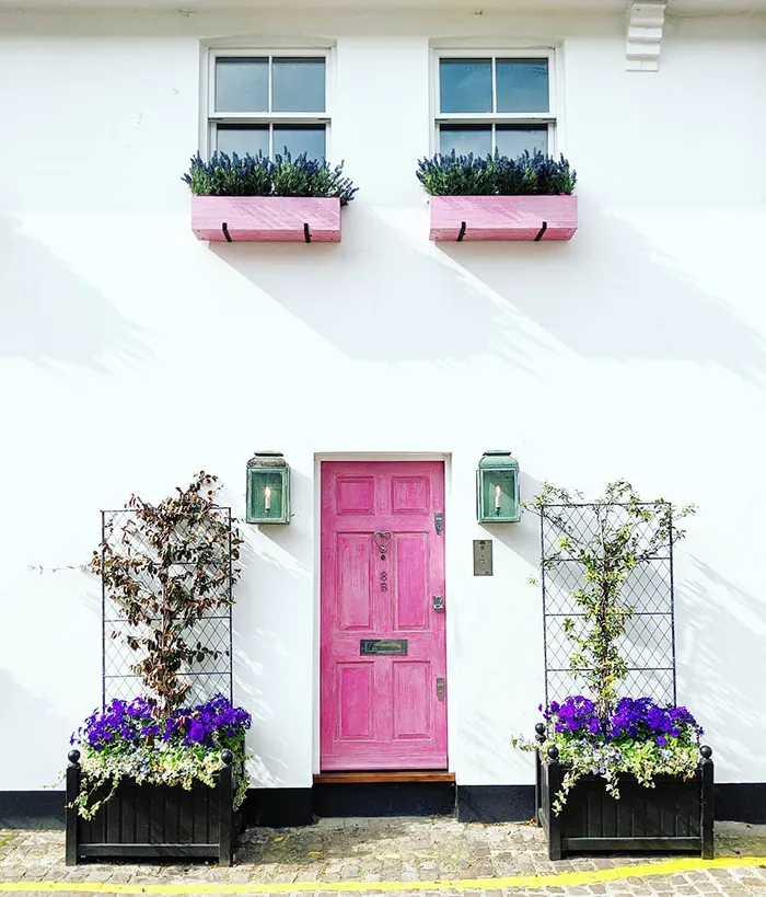 These 30 Charming Front Doors Around London Look Like They're Part Of Sets In A Wes Anderson Movie