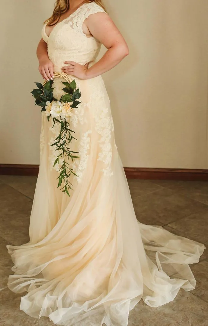 Purchased My Dress From Salvation Army For $20 And It Turned Out Beautiful In The Pictures. Also Homemade Bouquet For About $3.
