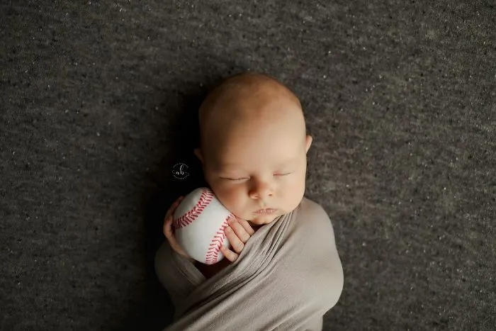 I Photograph Beautiful Newborn Babies
