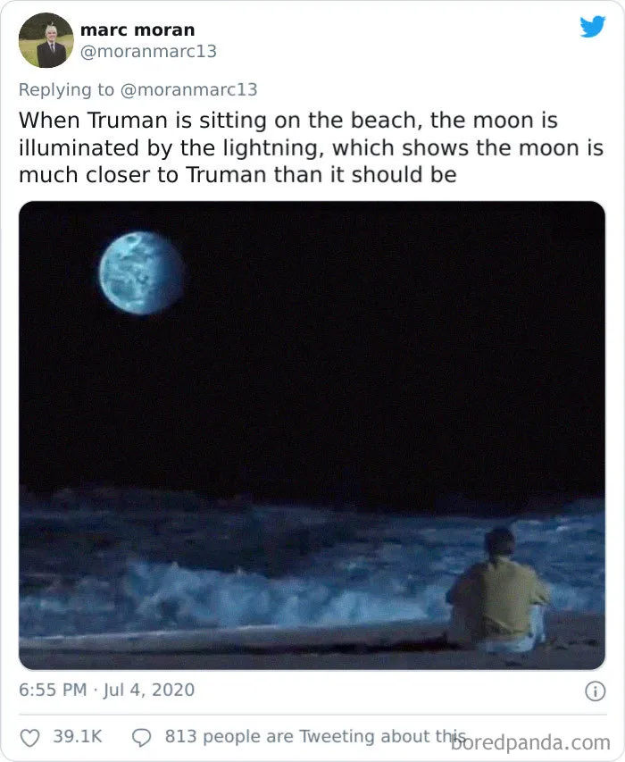 Someone Shares Hidden Details From The Truman Show And They're All So Cleverly Placed (19 Tweets)