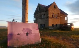 I'm Leaving Artwork In Random Places In Iceland (19 Pics)