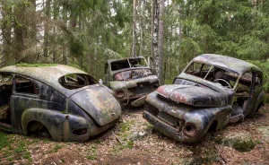I Photographed Bastnäs, Sweden's Abandoned Car Graveyard (19 Pics)