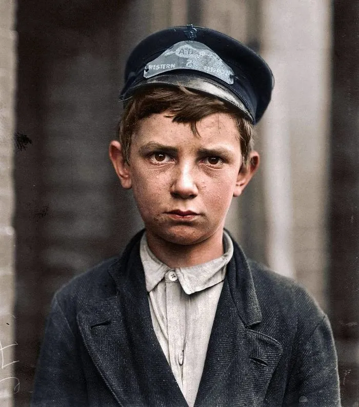 Richard Pierce, de 14 años. Trabaja como mensajero, lleva 9 meses de servicio. Trabaja de 6 a 18h, fuma y visita burdeles. Delaware, mayo 1910