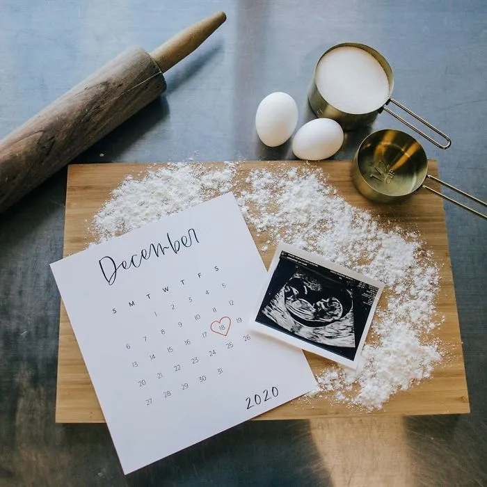 33 Couples That Failed At Social Distancing And Revealed These "Quarantine Baby" Announcements