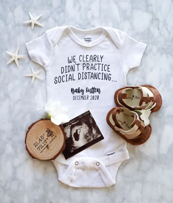 33 Couples That Failed At Social Distancing And Revealed These "Quarantine Baby" Announcements