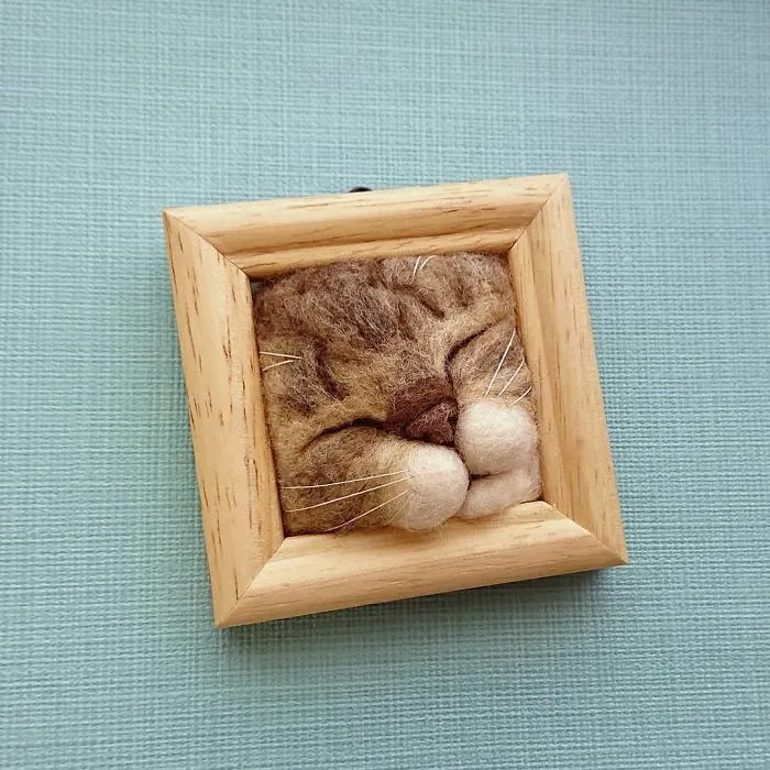 Here Are 30 Of This Japanese Felt Artist's Cutest Cat Frames