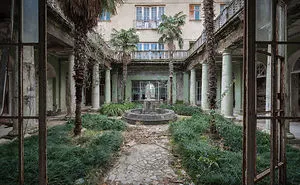 I Photographed This Amazing Abandoned Hotel