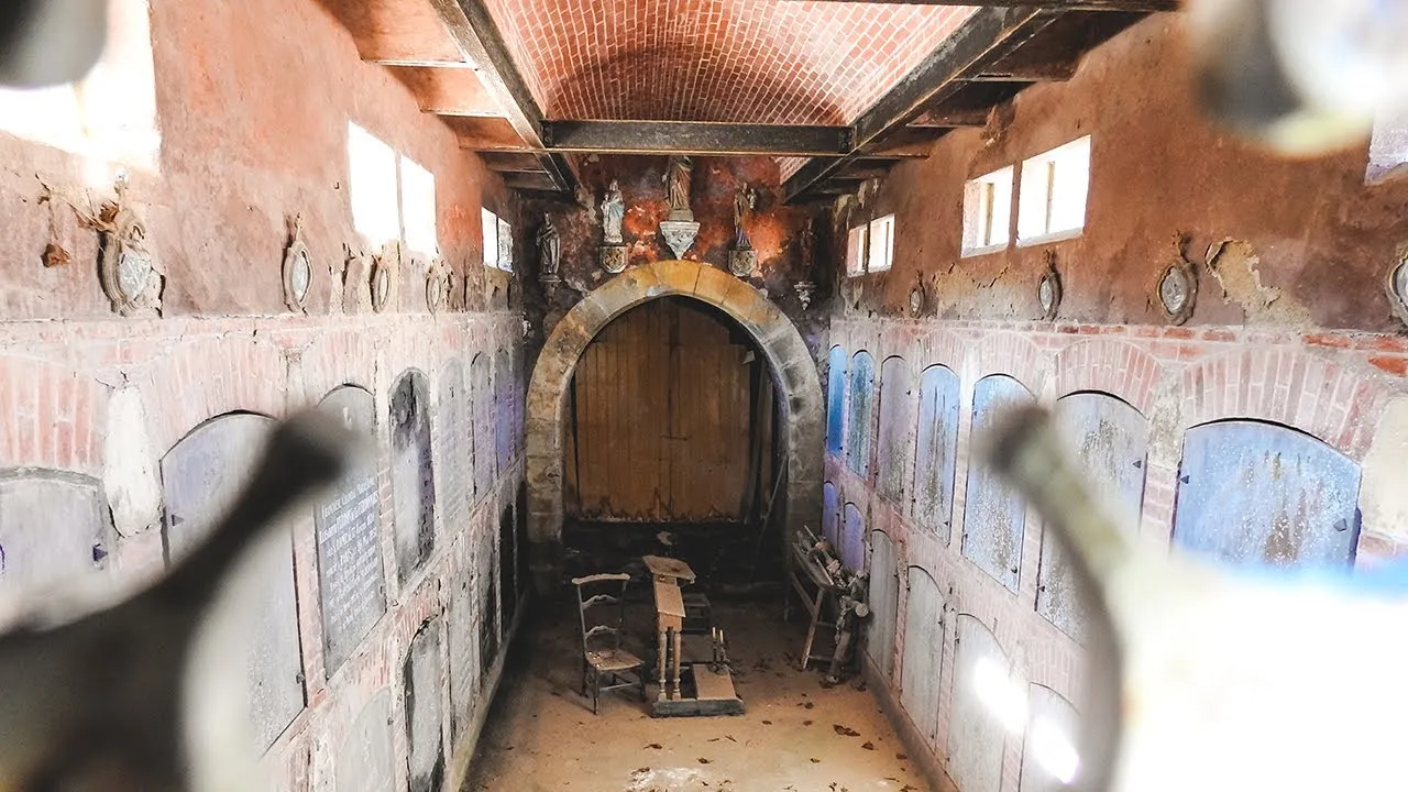 Southern French Gothic Urbex - Abandoned Space Exploration Of The Crypt, Graveyard And Chateau Of Saint-Blancard
