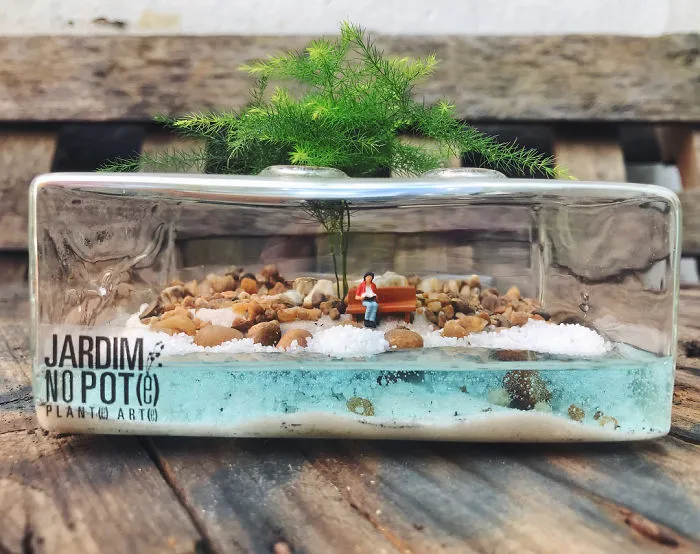 These Artists Put Micro, Self-Sustainable Ecosystems In Glass Containers (30 Pics)