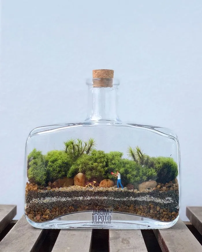 These Artists Put Micro, Self-Sustainable Ecosystems In Glass Containers (30 Pics)