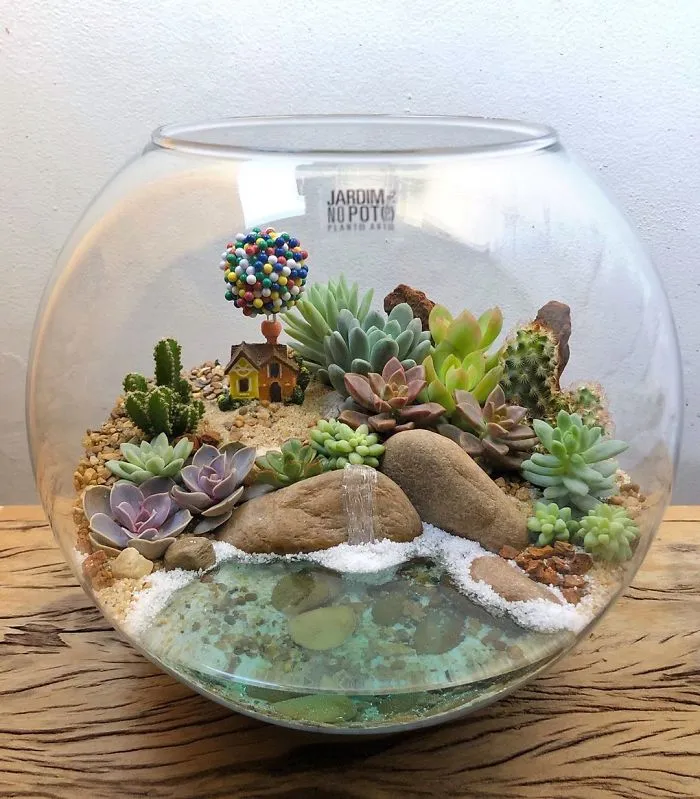 These Artists Put Micro, Self-Sustainable Ecosystems In Glass Containers (30 Pics)