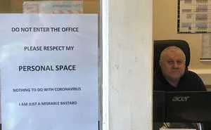 22 Funny, Straightforward Signs About The Coronavirus Situation Put Up By Shops And Restaurants