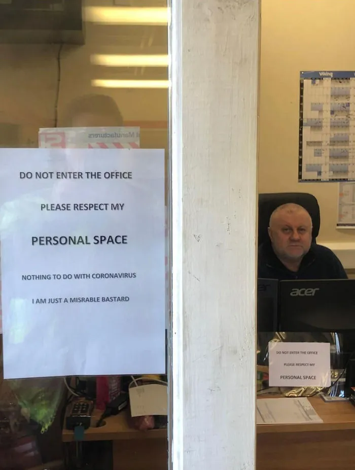 22 Funny, Straightforward Signs About The Coronavirus Situation Put Up By Shops And Restaurants