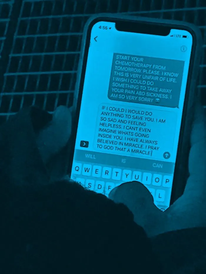 Photographer Spies On New Yorkers' Text Messages, Shares 10 Of The Most Unusual Ones He's Captured
