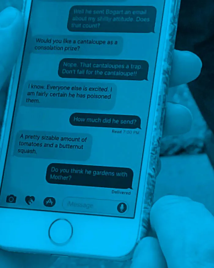 Photographer Spies On New Yorkers' Text Messages, Shares 10 Of The Most Unusual Ones He's Captured