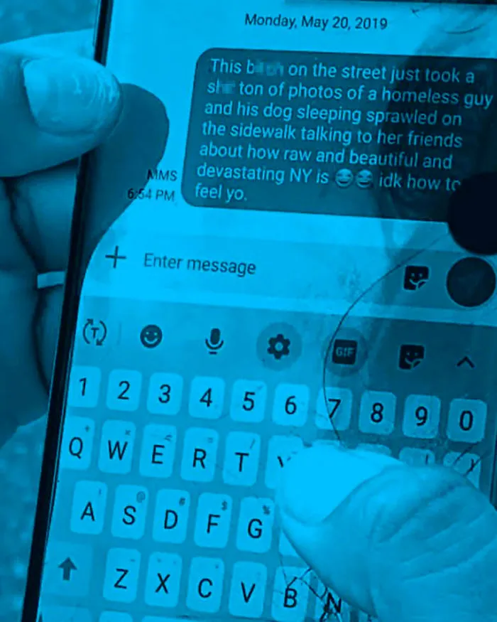 Photographer Spies On New Yorkers' Text Messages, Shares 10 Of The Most Unusual Ones He's Captured