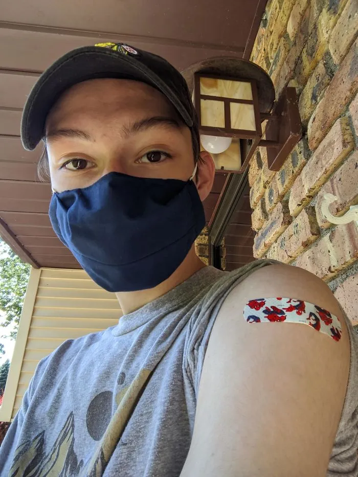 Me he vacunado a pesar de que mis padres son antivacunas. Hoy me han puesto la última