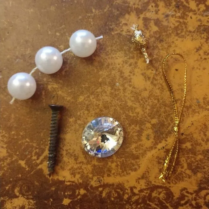 A Friend Nursed An Injured Crow Back To Health After It Got Trapped In Her French Quarter Courtyard. These As Some Of The Things The Crow Has Been Bringing Her As Apparent Gifts