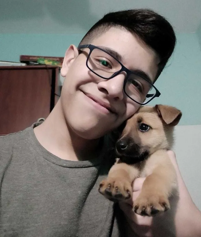 Se llama Odin, lo adopté hace una hora