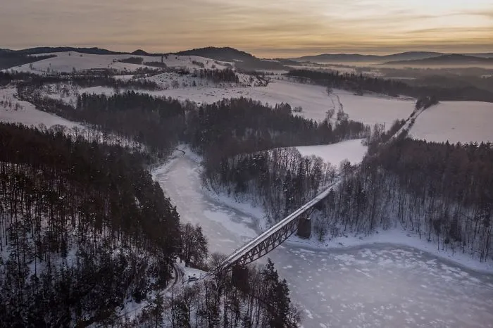 Our 28 Photos Beg Tom Cruise To Not Blow Up Our Beloved Bridge