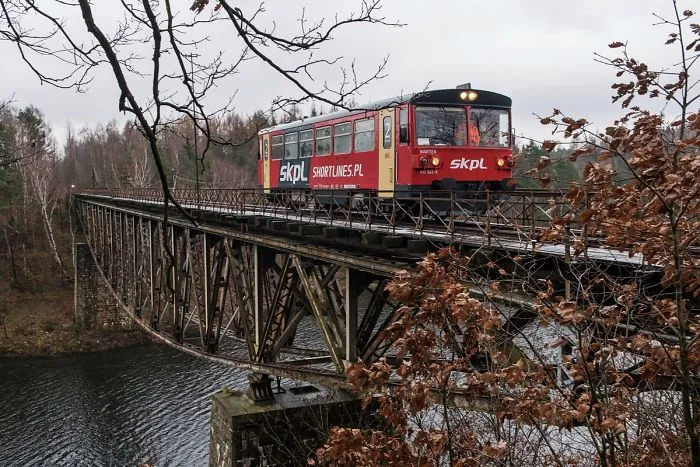 Our 28 Photos Beg Tom Cruise To Not Blow Up Our Beloved Bridge