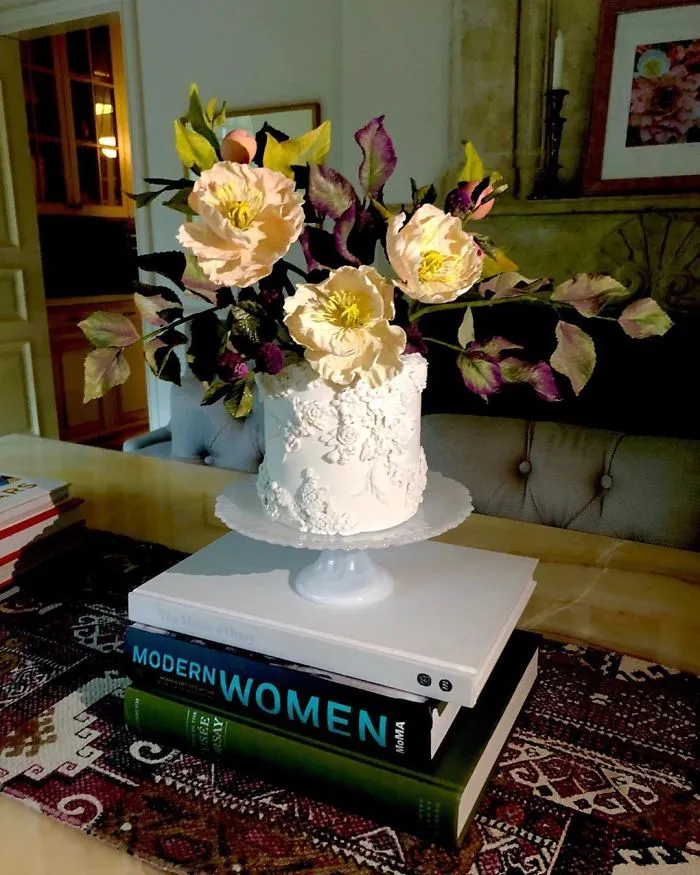 42 Incredible Cakes By Julie Simon That Are Difficult To Believe Are Made Entirely Out Of Sugar 