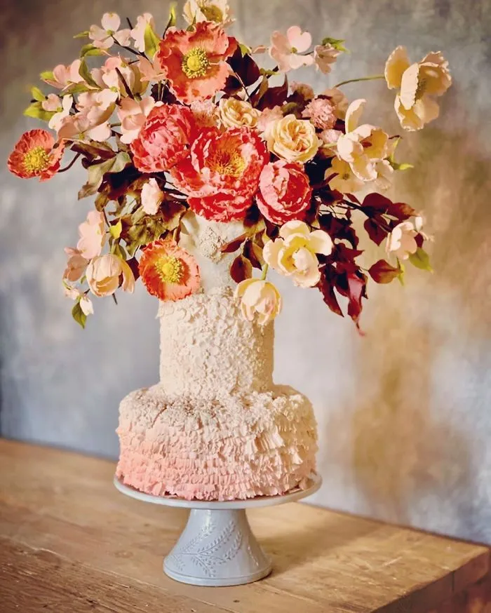 42 Incredible Cakes By Julie Simon That Are Difficult To Believe Are Made Entirely Out Of Sugar 