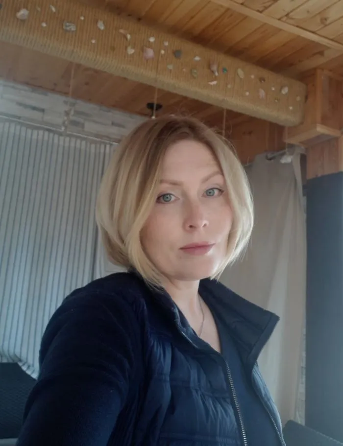 Person Asks People Over 40 To Share Their Pics To Show Aging Is Not That Scary (30 Pics)