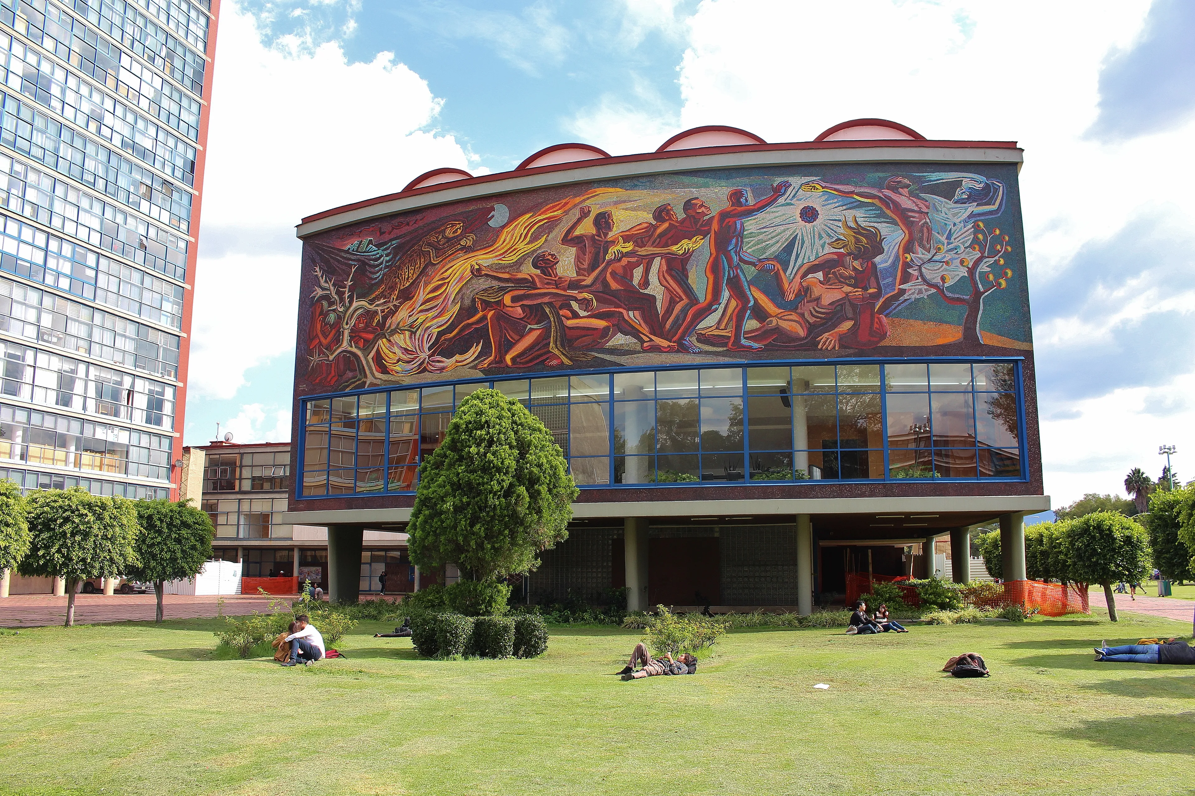 These Photos Prove That Mexicans Really Love Murals
