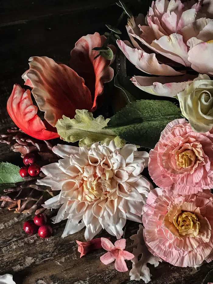 42 Incredible Cakes By Julie Simon That Are Difficult To Believe Are Made Entirely Out Of Sugar 