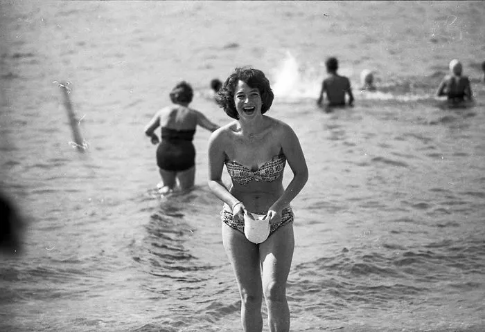 Grandson Inherits His Grandfather's Collection Of Unseen Street Photos Taken Over Half A Century Ago (30 Pics)