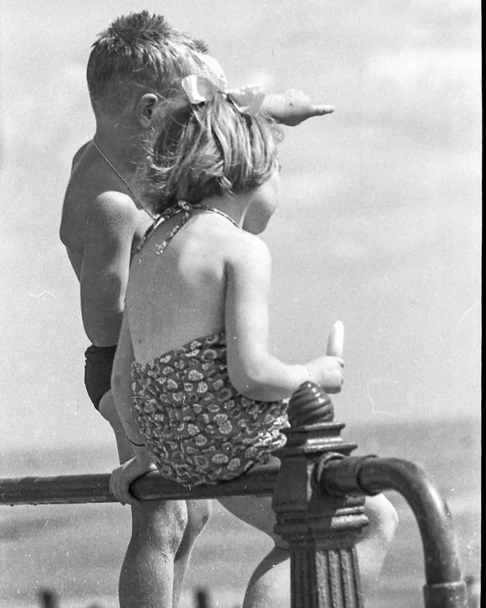 Grandson Inherits His Grandfather's Collection Of Unseen Street Photos Taken Over Half A Century Ago (30 Pics)