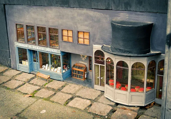30 Of The Cutest Mouse-Sized Architectural Masterpieces Created By A Group Of Artists From Sweden Called Anonymouse