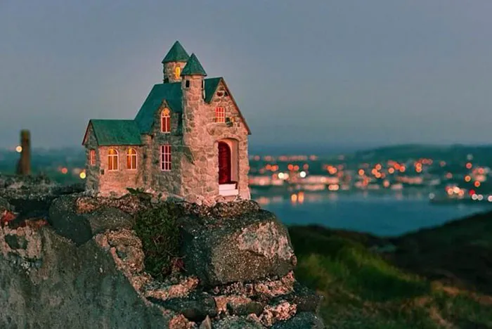 30 Of The Cutest Mouse-Sized Architectural Masterpieces Created By A Group Of Artists From Sweden Called Anonymouse