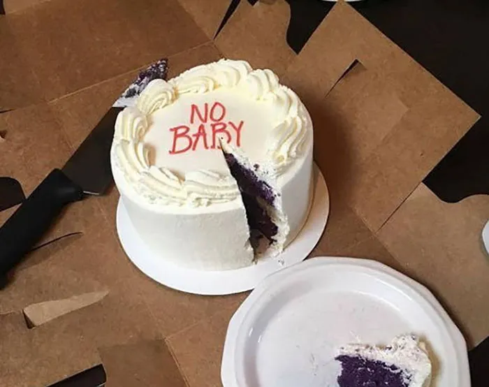 40 Cursed Cakes From “Cakes With Threatening Auras”