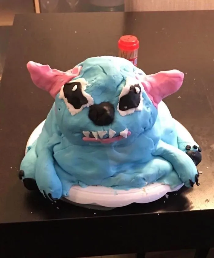 40 Cursed Cakes From “Cakes With Threatening Auras”