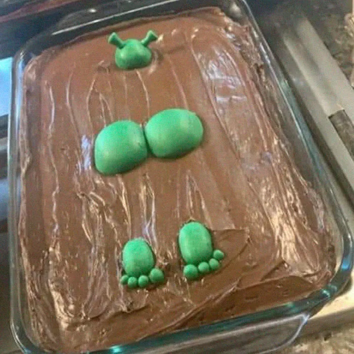 40 Cursed Cakes From “Cakes With Threatening Auras”