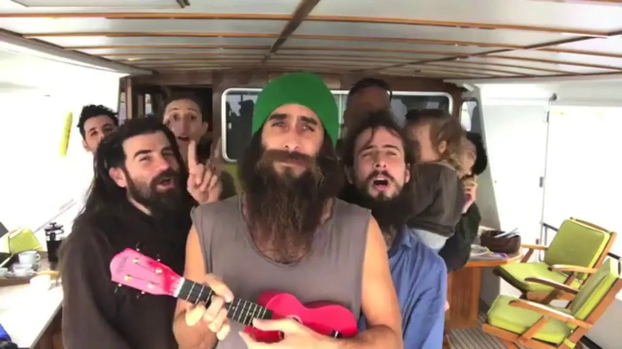 This Guy Traveled Around The World To Keep People Happy On Friday After Noons