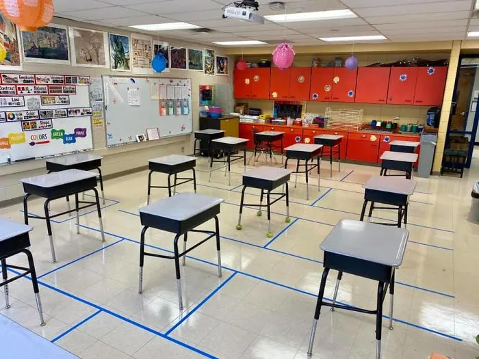 32 Photos Of In-Person Learning And Not Only Teachers Should See It