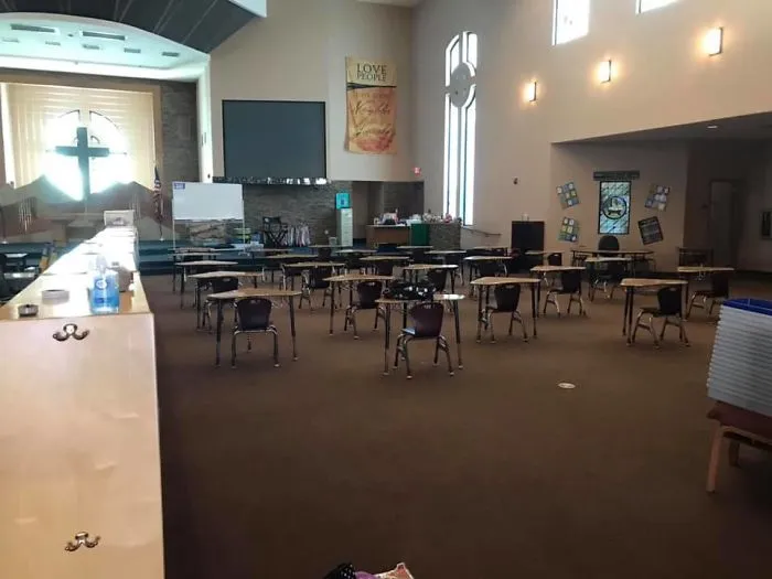 32 Photos Of In-Person Learning And Not Only Teachers Should See It