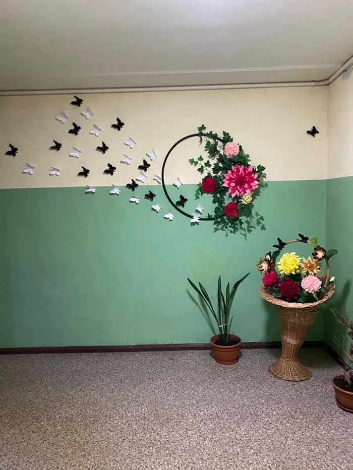 From Amazing To Downright Scary, These 30 Design Decisions In Soviet Apartment Buildings In Lithuania Are Far From Boring