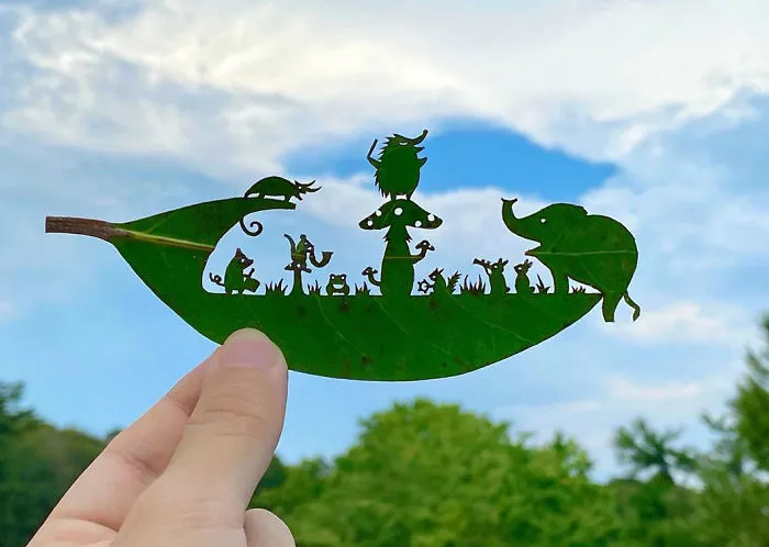 Japanese Artist Made These 30 Cute Vignettes From Leaves