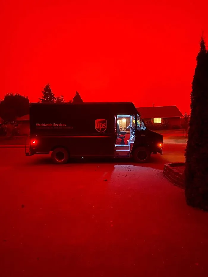 La gente comparte imágenes del infierno que está teniendo lugar en la Costa Oeste de EEUU (40 fotos)