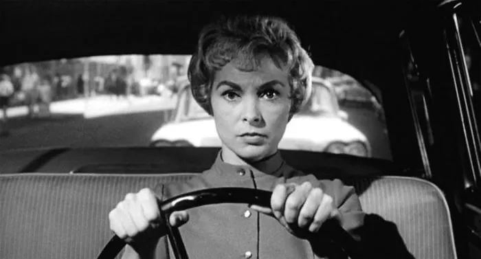 Actors In Black And White Movies Were Often Putting Their Lives In Danger During Driving Scenes, As They Weren't Able To Tell If The Traffic Light Was Red Or Green